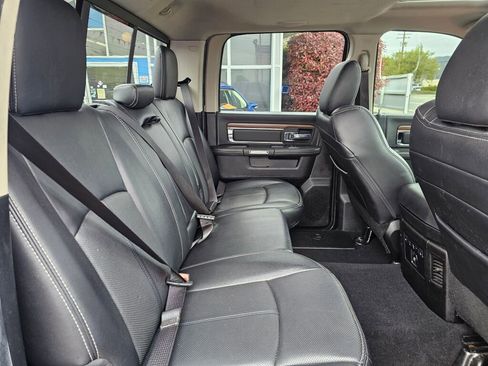 Used 2018 RAM 1500 Laramie w/ Convenience Group AWD/4WD image 16