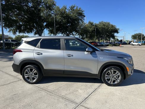 Certified 2023 Kia Seltos LX AWD/4WD image 4
