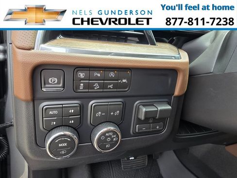 New 2026 Chevrolet Suburban High Country AWD/4WD image 26