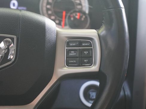 Used 2015 RAM 1500 Laramie w/ Convenience Group AWD/4WD image 18