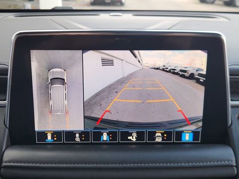 Used 2021 Chevrolet Tahoe LT w/ LT Signature Package image 15