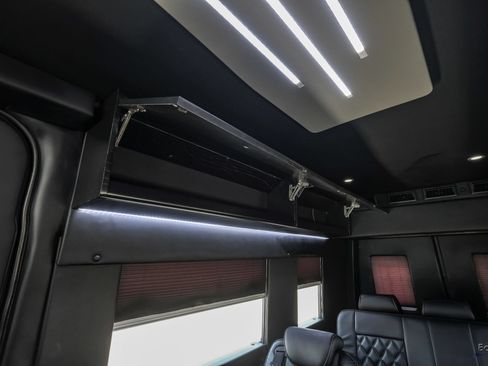 Used 2022 Mercedes-Benz Sprinter 2500 image 99