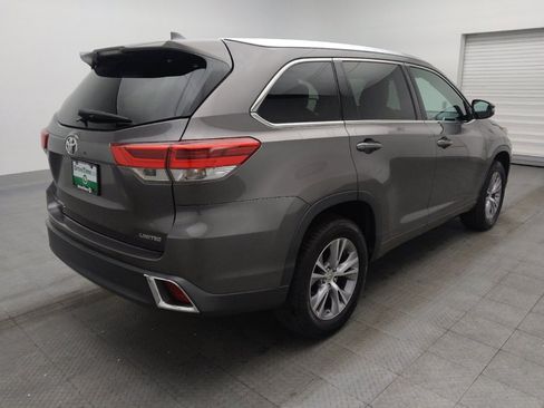 Used 2017 Toyota Highlander Limited image 9