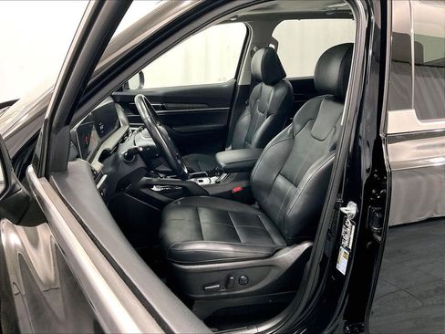 Used 2023 Kia Telluride EX w/ EX Captain's Chair Package AWD/4WD image 10