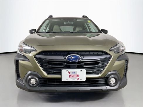 Used 2024 Subaru Outback Premium AWD/4WD image 3