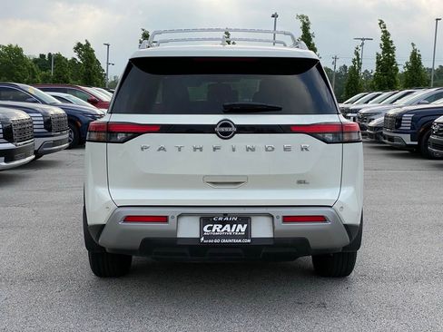 Used 2022 Nissan Pathfinder SL FWD image 6