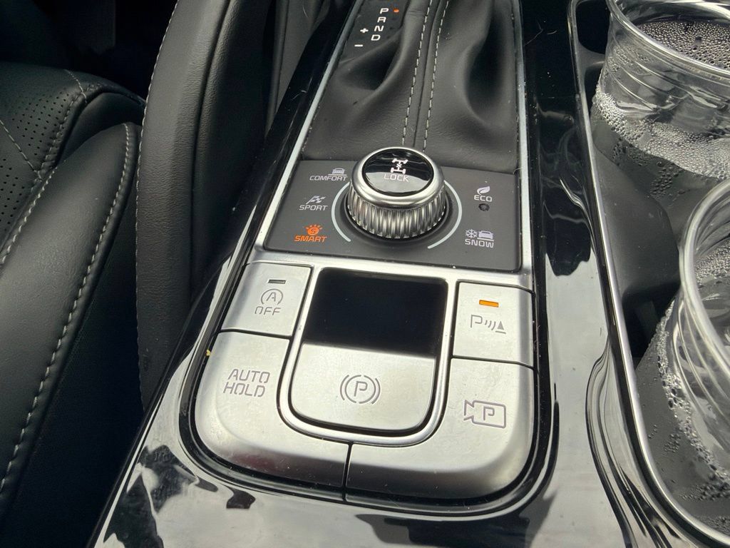 Certified 2025 Kia Telluride SX Prestige X-Line AWD/4WD image 11