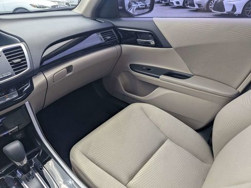 Used 2016 Honda Accord LX image 16