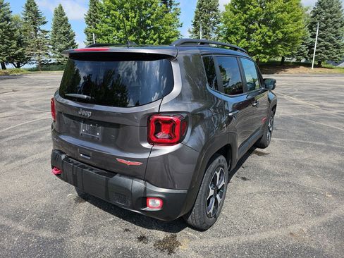 Used 2019 Jeep Renegade Trailhawk AWD/4WD image 6