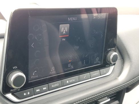 Used 2023 Nissan Rogue SV AWD/4WD image 25