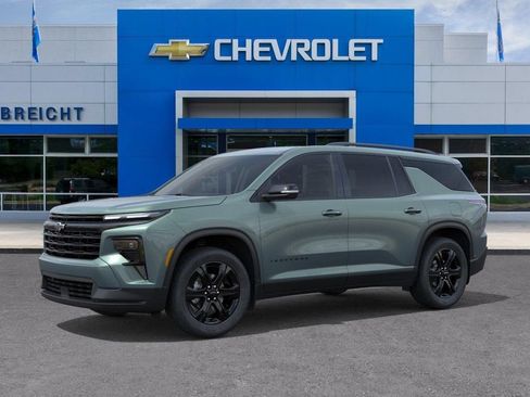 New 2027 Chevrolet Traverse LT AWD/4WD image 2