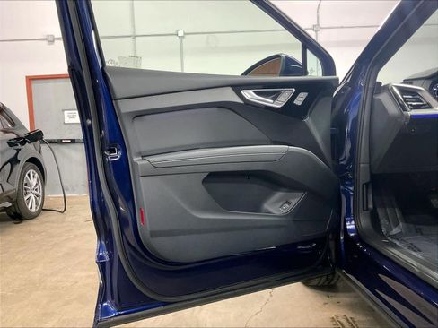 Used 2023 Audi Q4 e-tron Premium Plus w/ Premium Plus image 24