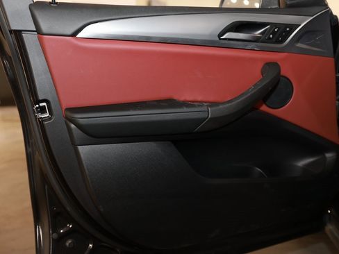 Used 2025 BMW X4 xDrive30i image 22