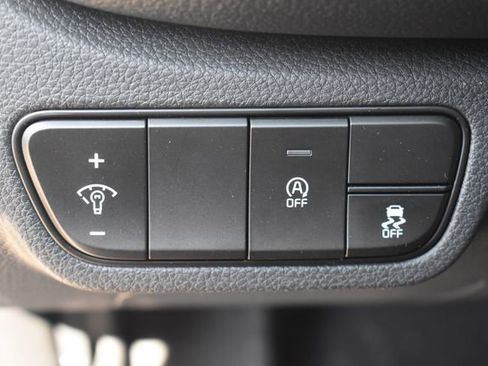 New 2026 Kia Seltos S FWD image 21
