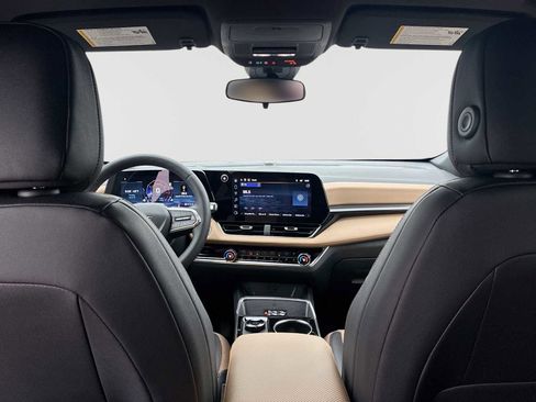 Used 2026 Chevrolet Equinox ACTIV w/ Convenience Package III image 21