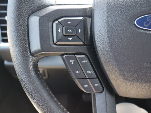 Used 2016 Ford F150 XLT w/ Equipment Group 302A Luxury AWD/4WD image 15