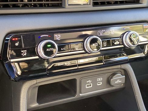 New 2025 Honda Pilot Sport image 13