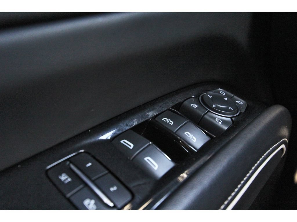 Used 2023 Cadillac Escalade V w/ LPO, ONYX Package AWD/4WD image 21