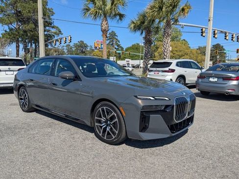 New 2026 BMW 760i xDrive w/ Luxury Rear Seating Package AWD/4WD image 2