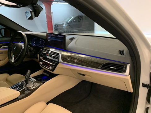 Used 2022 BMW 530i xDrive w/ Premium Package image 78