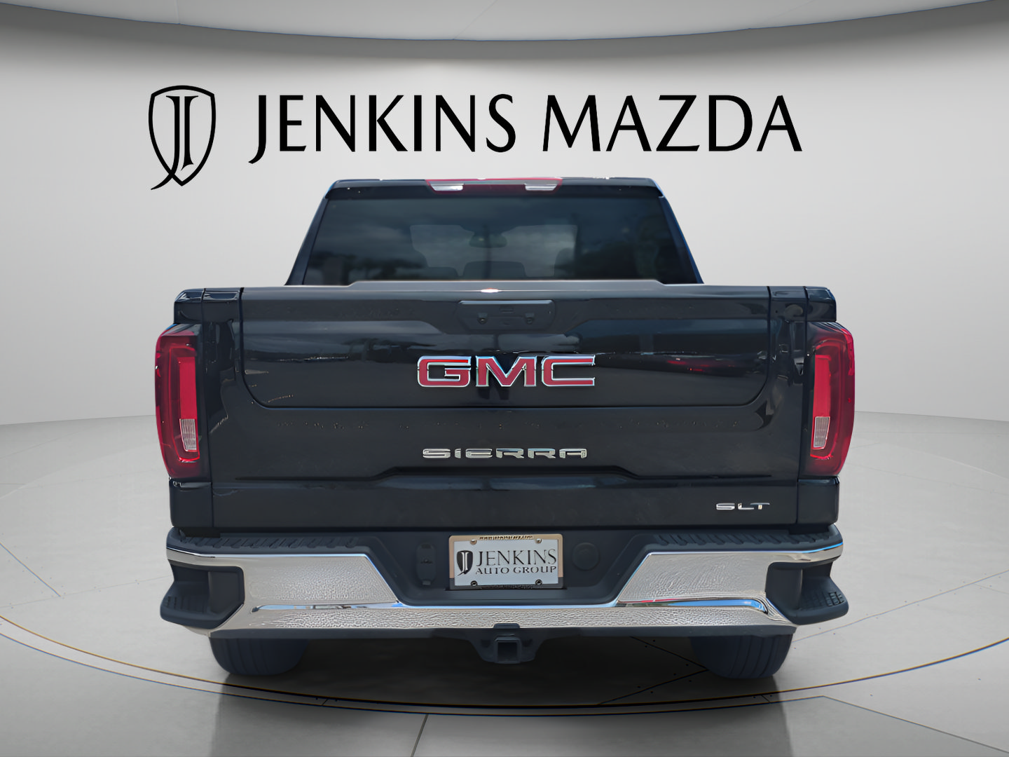 Used 2025 GMC Sierra 1500 SLT RWD image 7