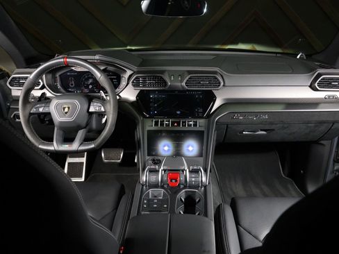 Used 2023 Lamborghini Urus Performante image 5