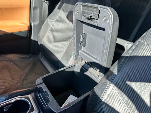 Used 2017 Toyota Tacoma SR5 w/ Tow Package image 13