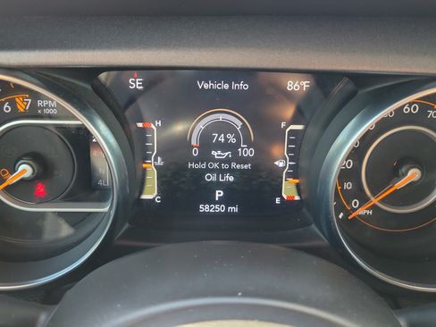 Used 2023 Jeep Gladiator Mojave w/ Cold Weather Group AWD/4WD image 21