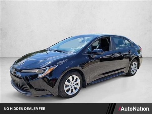 Used 2026 Toyota Corolla LE FWD image 1