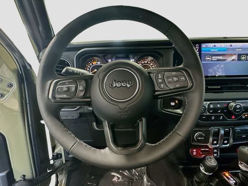 Used 2026 Jeep Wrangler Rubicon AWD/4WD image 11