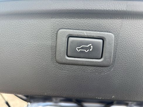 Used 2016 Subaru Outback 2.5i Limited image 32