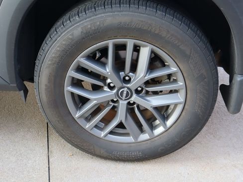 Used 2023 Nissan Rogue S FWD image 27