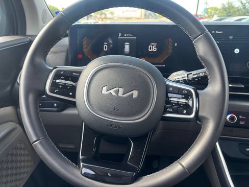 Used 2026 Kia Carnival FWD image 28