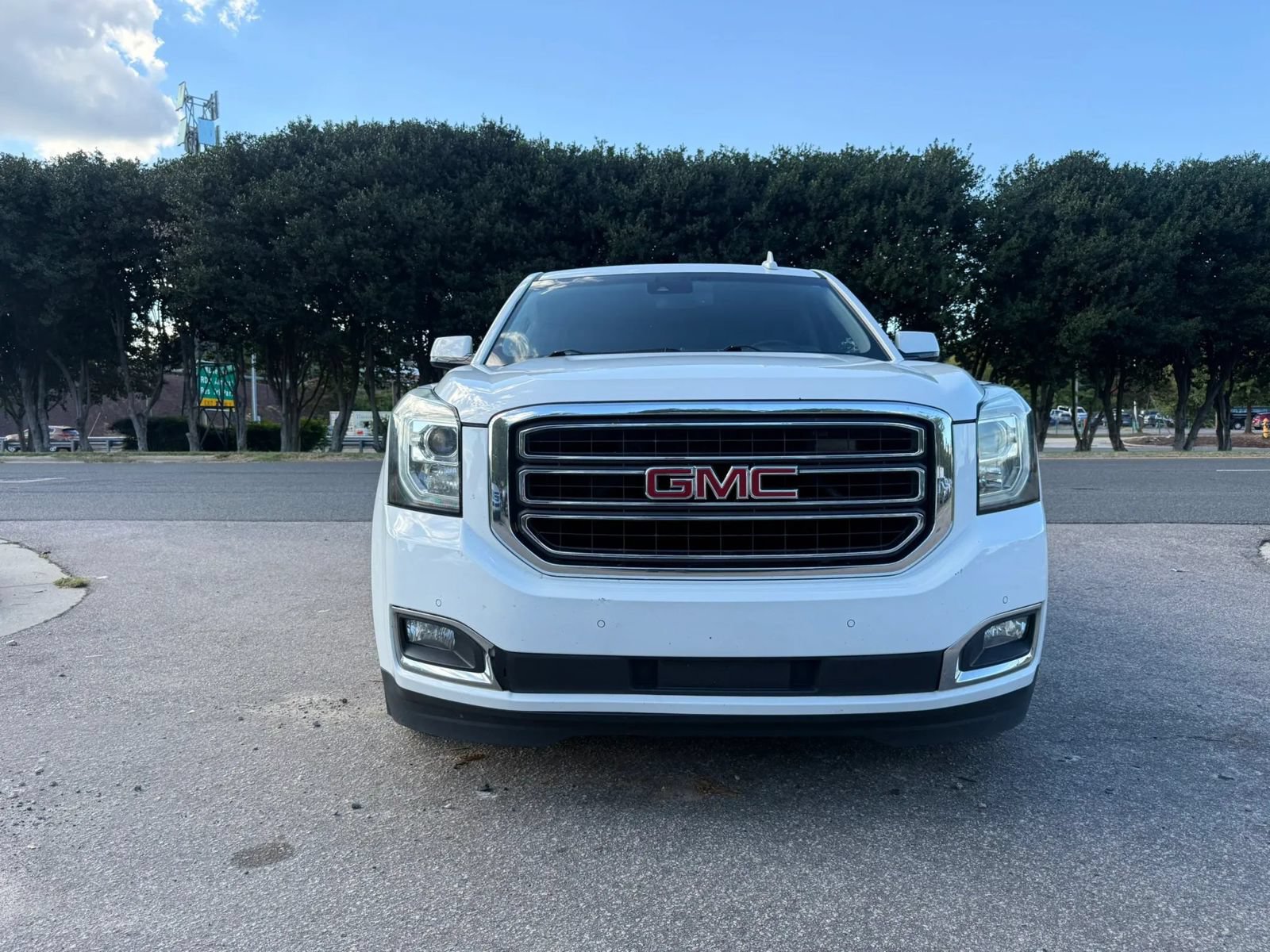 Used 2016 GMC Yukon XL SLE w/ Convenience Package RWD image 3