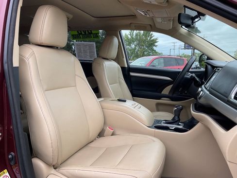 Used 2015 Toyota Highlander XLE AWD/4WD image 48