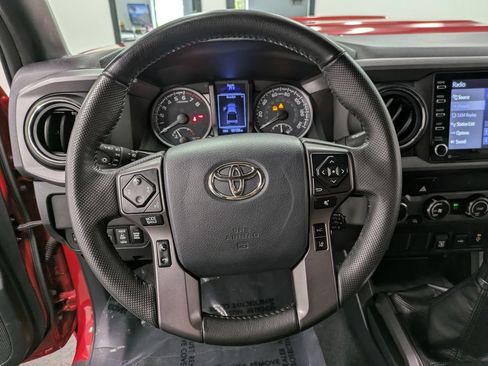 Used 2020 Toyota Tacoma TRD Sport AWD/4WD image 21