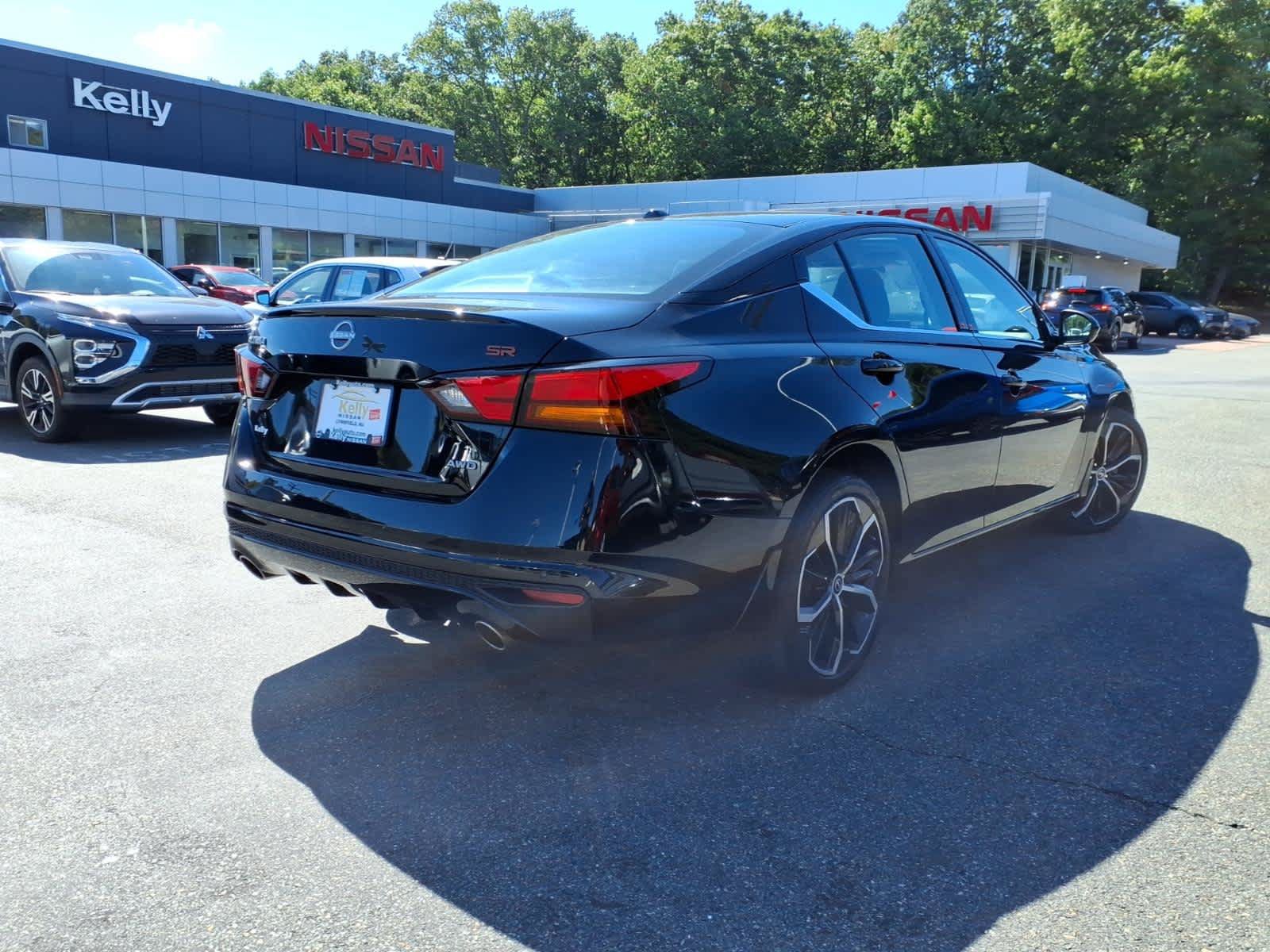 Certified 2024 Nissan Altima 2.5 SR w/ SR Premium Package AWD/4WD image 5
