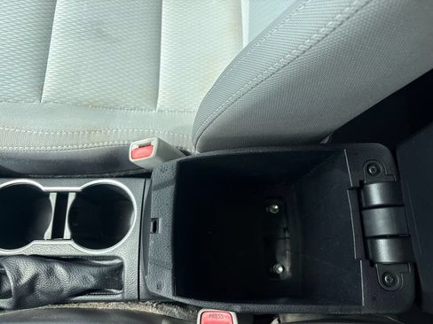 Used 2016 Toyota Corolla LE FWD image 27