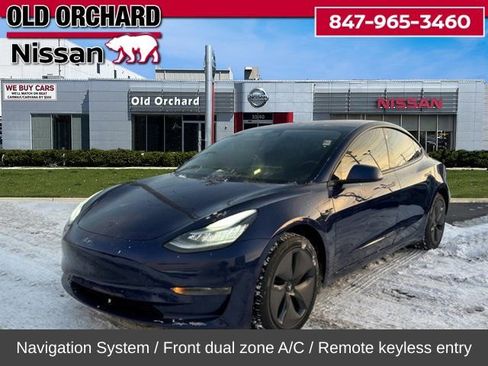 Used 2019 Tesla Model 3 Standard Range Plus image 1