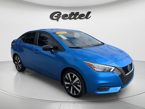 Used 2022 Nissan Versa SR w/ Convenience Package image 2