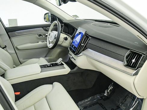 Certified 2026 Volvo XC90 B6 Ultra w/ Protection Package AWD/4WD image 16