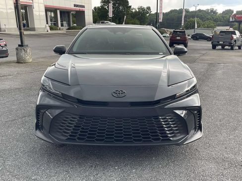 Used 2026 Toyota Camry SE FWD image 6