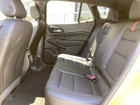 Used 2025 Chevrolet Trax RS w/ Sunroof Package FWD image 29