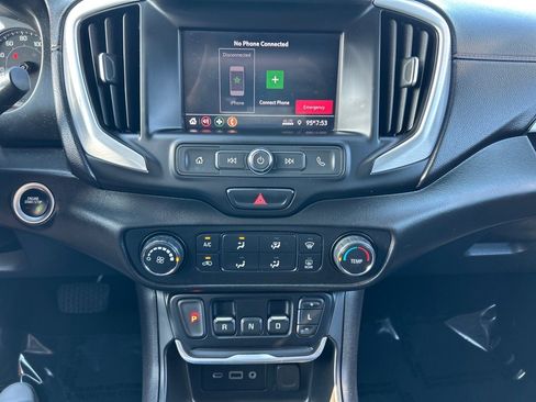 Used 2020 GMC Terrain SLE image 26