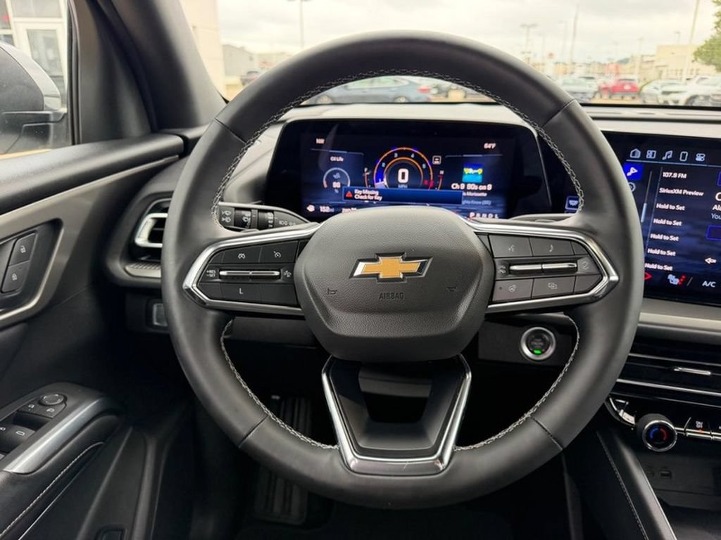 Used 2024 Chevrolet Traverse LT w/ Trailering Package AWD/4WD image 13