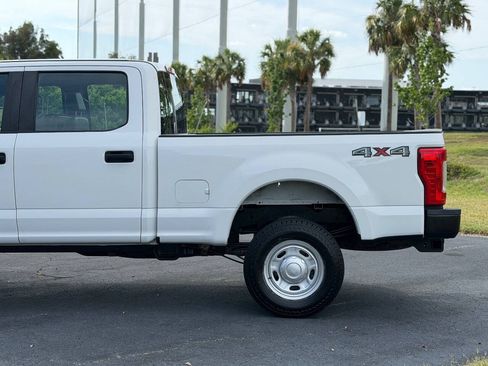 Used 2017 Ford F250 XL w/ Power Equipment Group AWD/4WD image 6