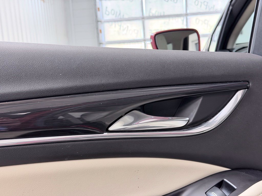 Used 2020 Buick Enclave Essence w/ Sound and Sites Package FWD image 20