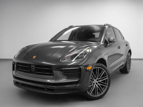 Used 2025 Porsche Macan Turbo image 6