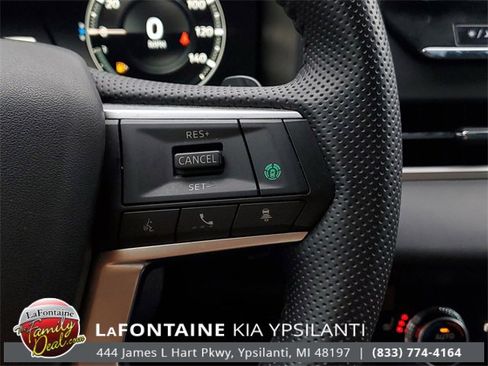 Used 2024 Mitsubishi Outlander SE Black Edition image 22