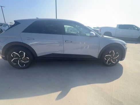 Used 2024 Hyundai Ioniq 5 SEL image 9